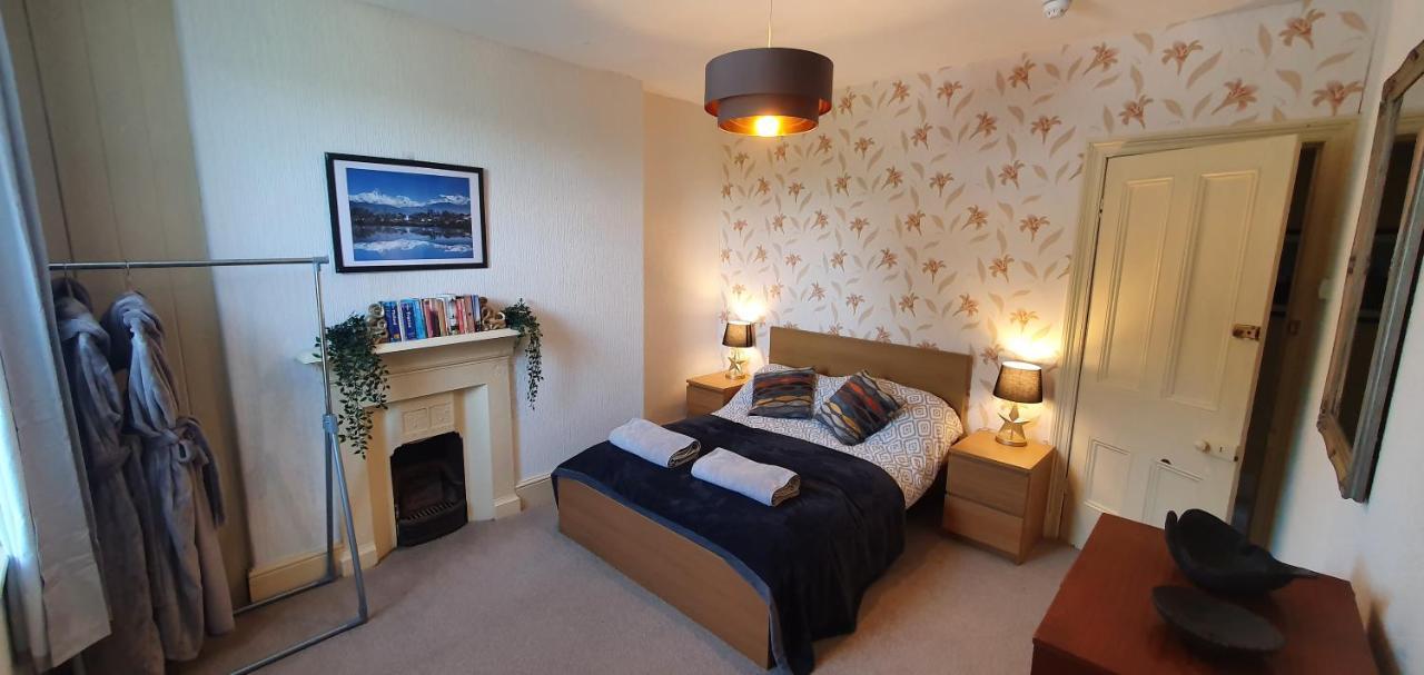 Large Mach Apartment At Pen Y Coed Hall Долгеллау Экстерьер фото